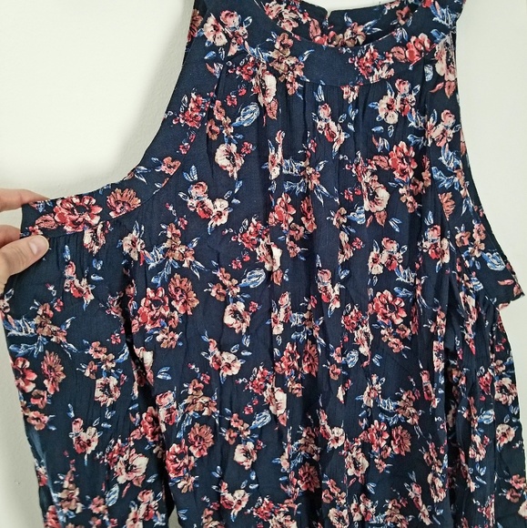 Tunic - Picture 2 of 6